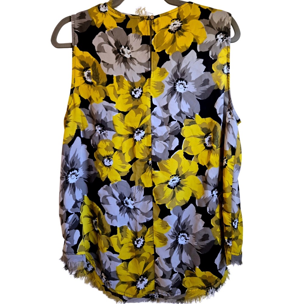 Who What Wear Yellow Floral Sleeveless Blouse - Picture 8 of 9